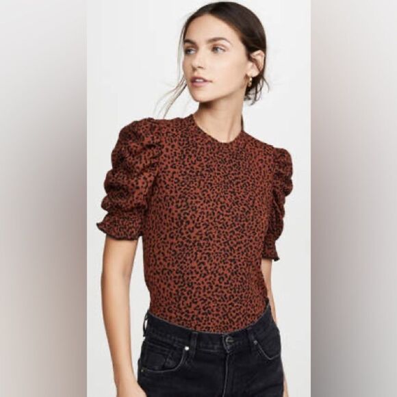 Moon River Rouched Sleeve Top Leopard Animal Print size XS - Picture 1 of 5